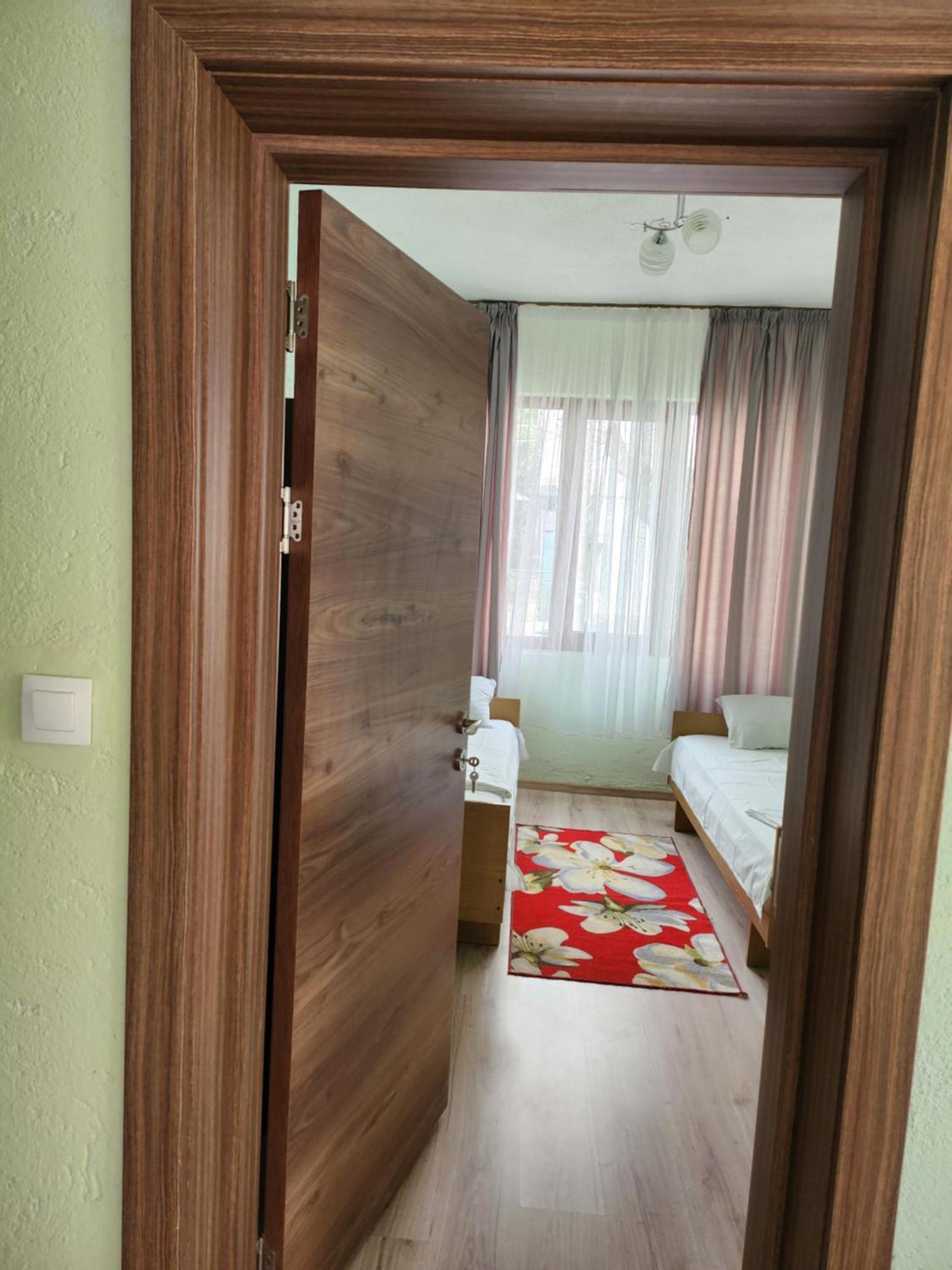 Apartment Lachevi Сандански Номер фото
